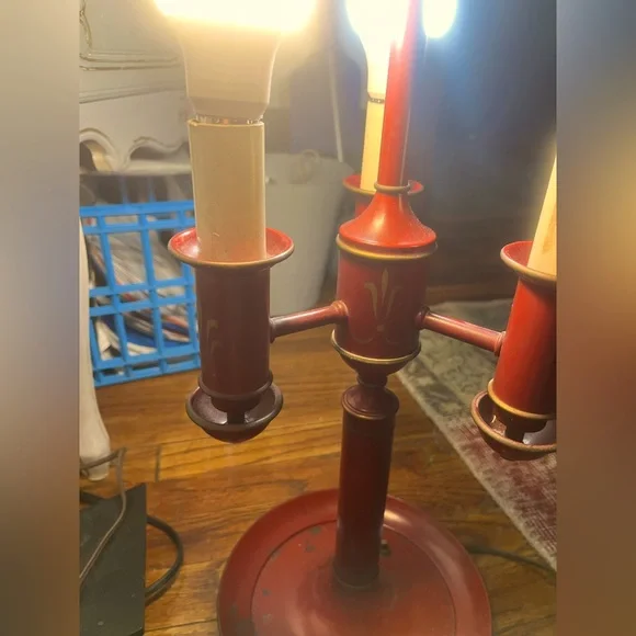 Bouillotte Lamp 3- Light French Style Gilt Bronze Acanthus Leaf  Red Tole - Picture 9 of 9